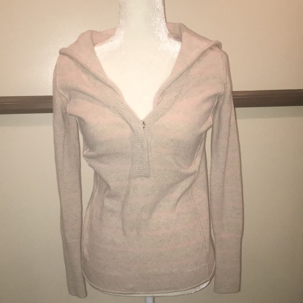 Banana Republic hoodie sweater